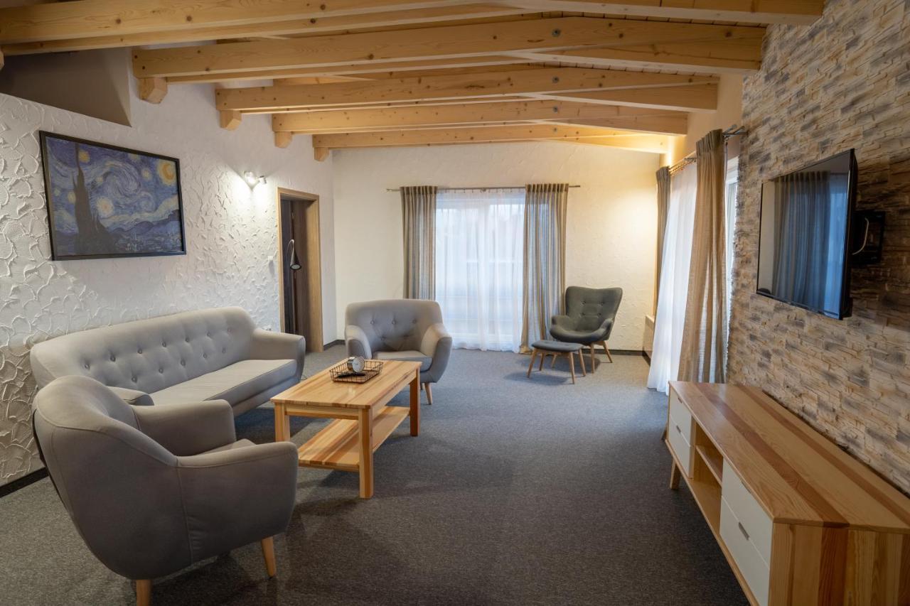 Apartmany Janka + Camp Bešeňová Buitenkant foto