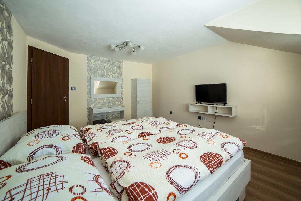Apartmany Janka + Camp Bešeňová Buitenkant foto