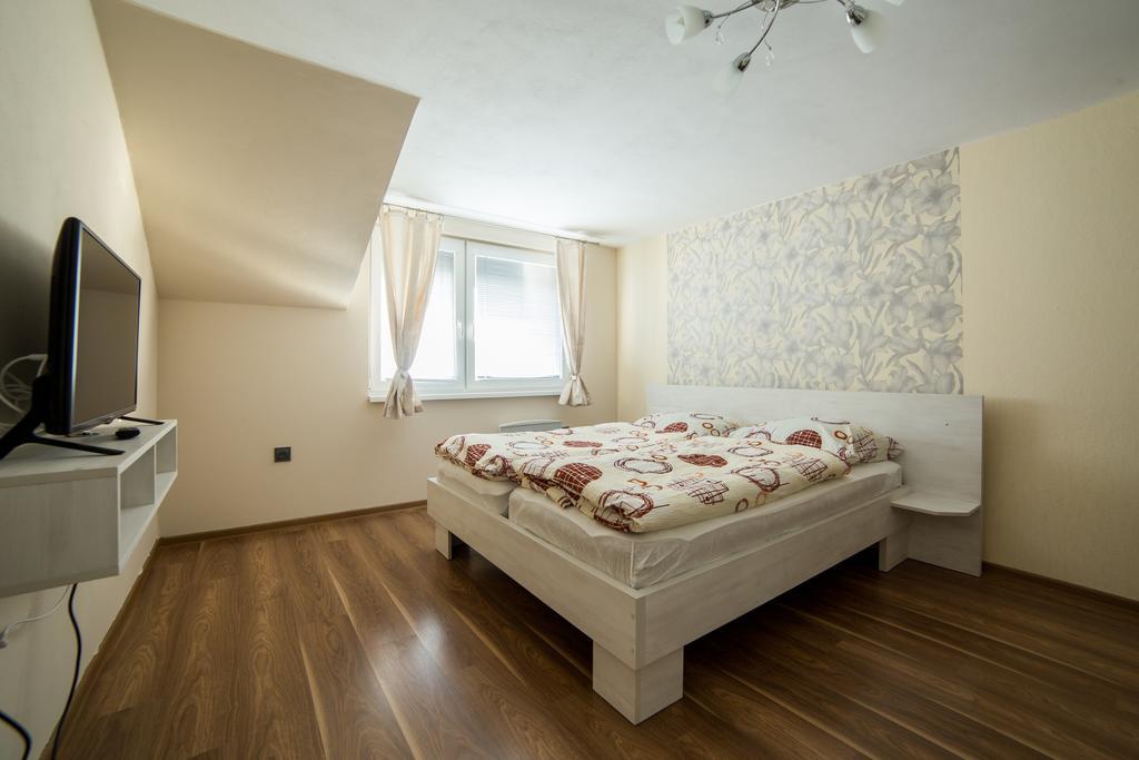 Apartmany Janka + Camp Bešeňová Buitenkant foto